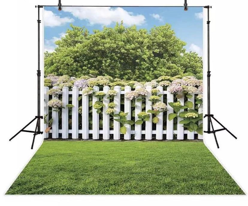Garden with Fence Backdrop (Material: Vinyl)