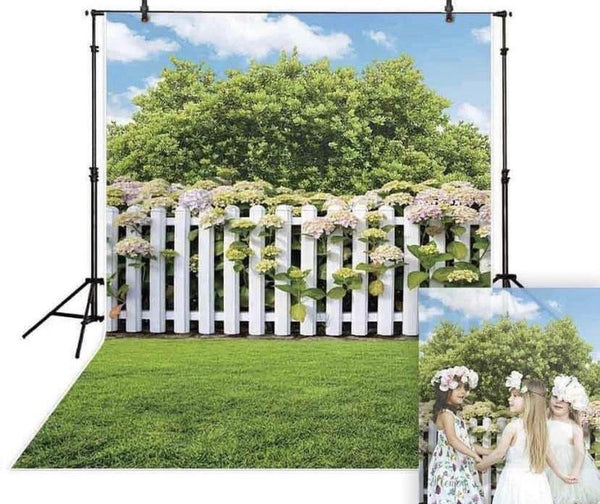 Garden with Fence Backdrop (Material: Vinyl)